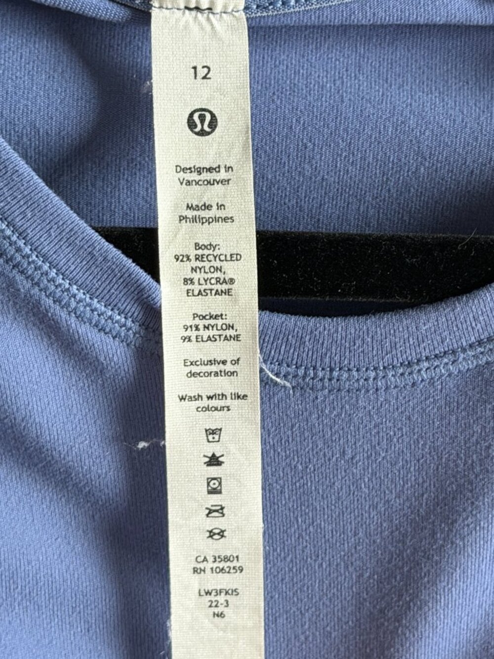 Lululemon Blue Long Sleeve Athletic Fit Crew Neck Top Zip Pocket Size 12 - Picture 6 of 6